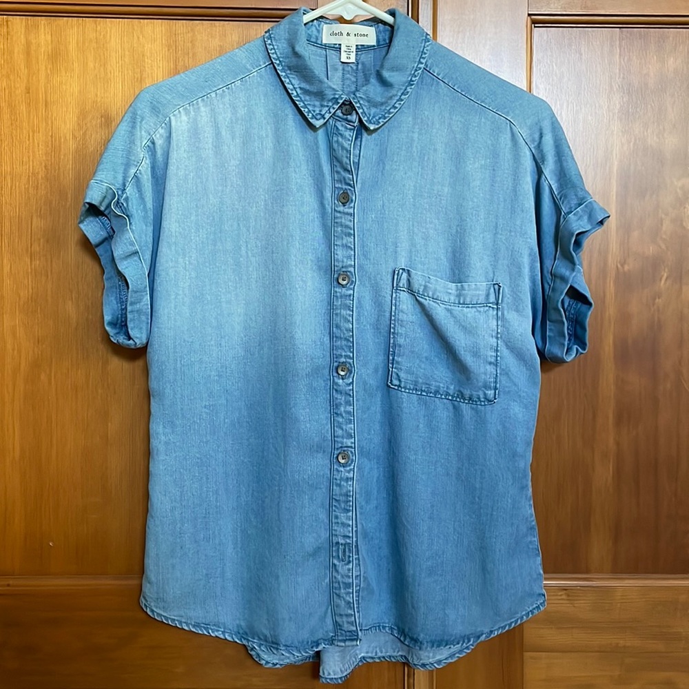 cloth & stone button up shirt size XS EUC